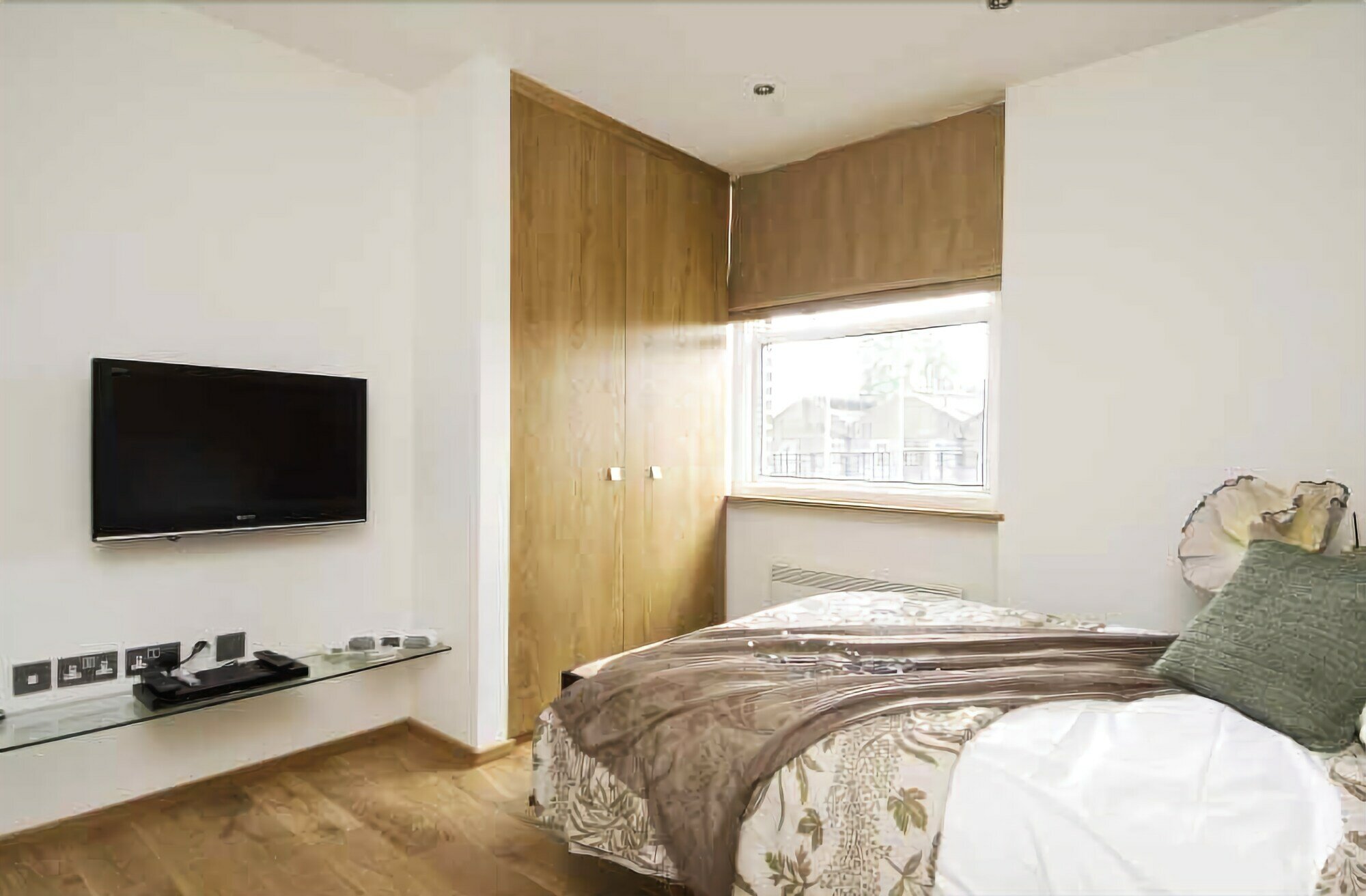 Фото Space Apart Hotel