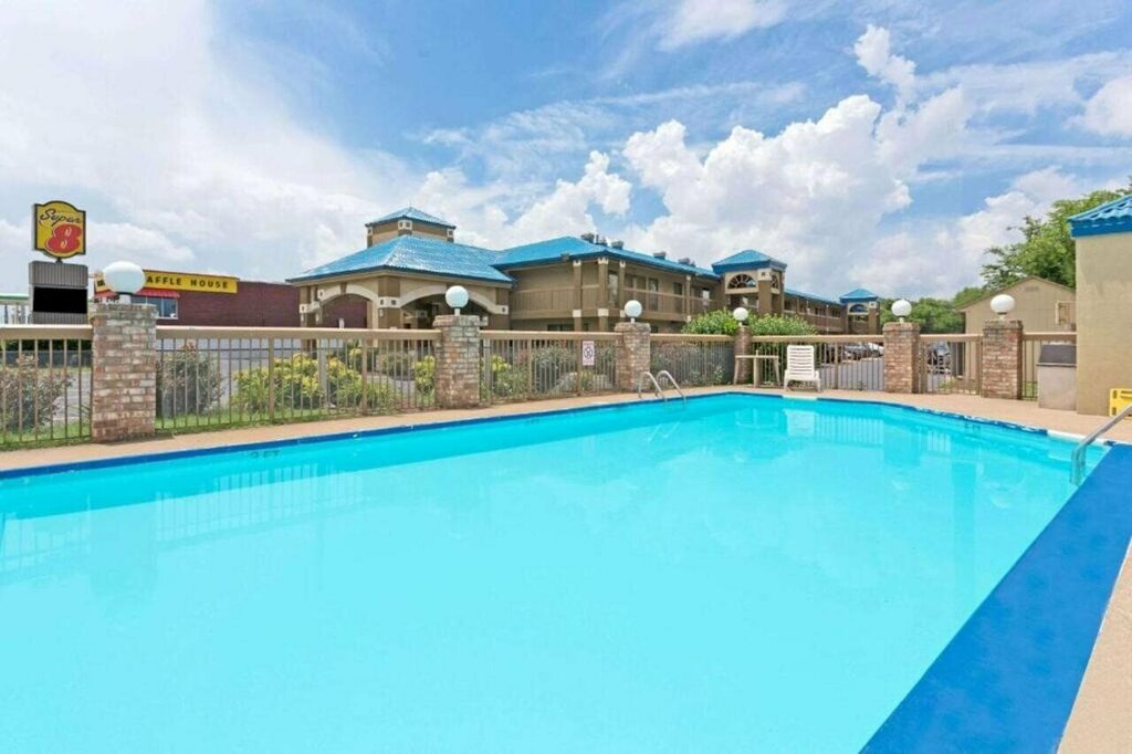 Hotel Super 8 by Wyndham Franklin Hwy 31, Commonwealth of Kentucky, photo