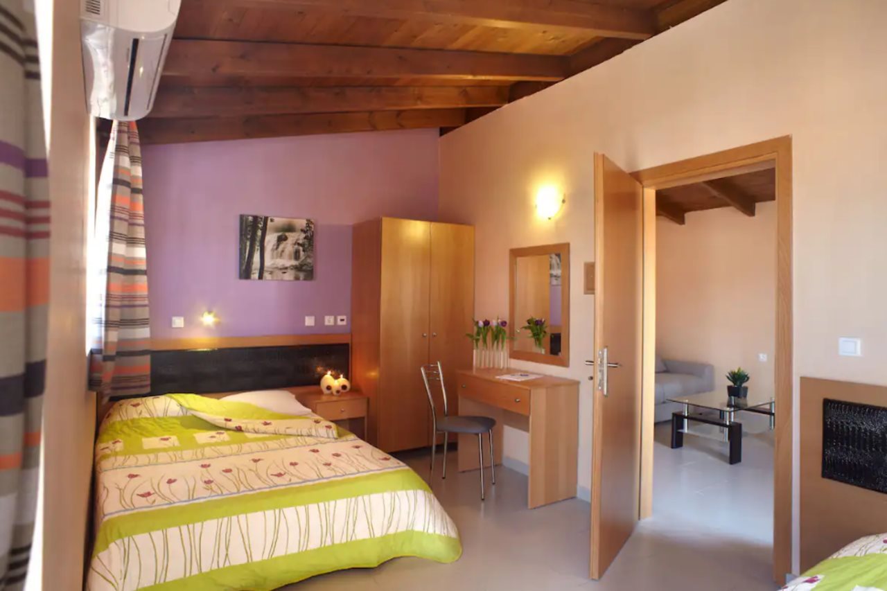 Фото Marietta Hotel & Apartments