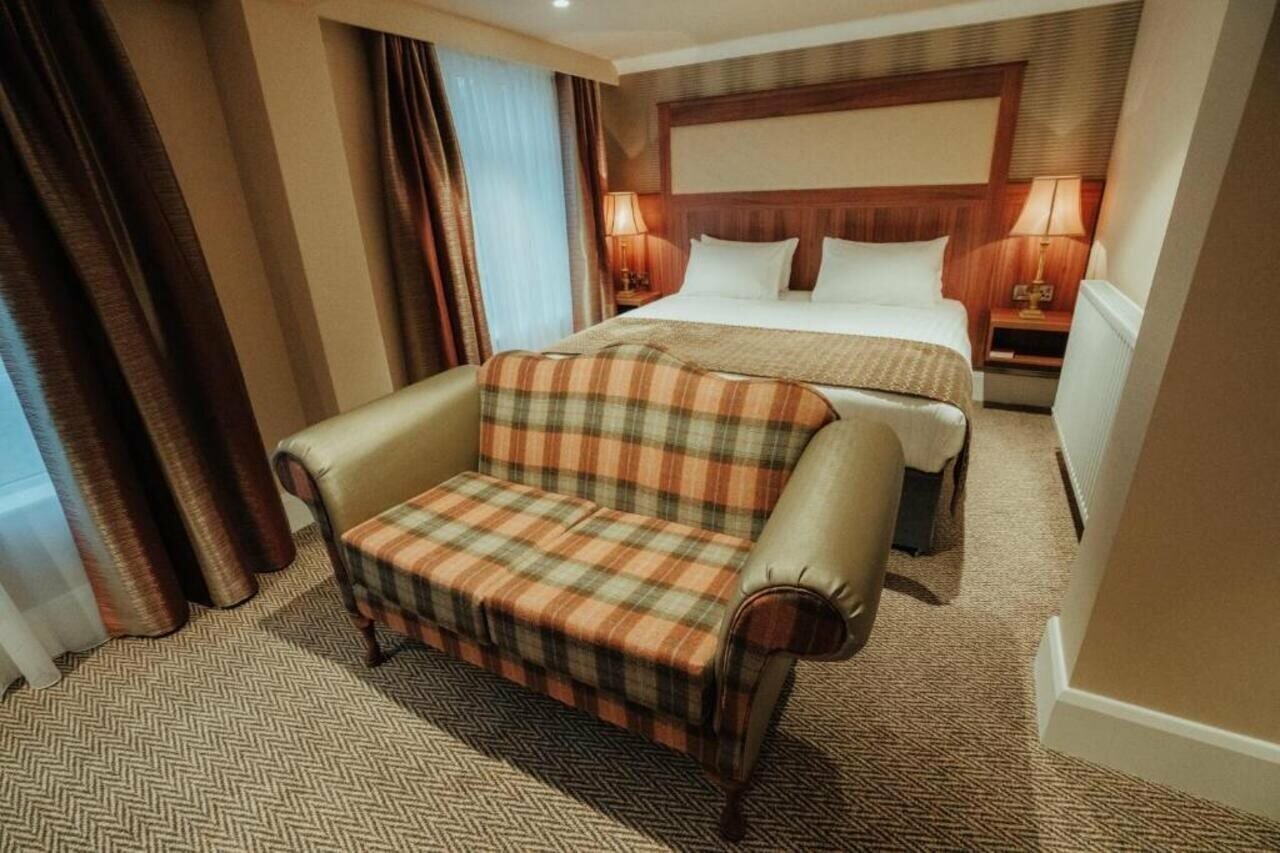 Фото Dunadry Hotel and Gardens