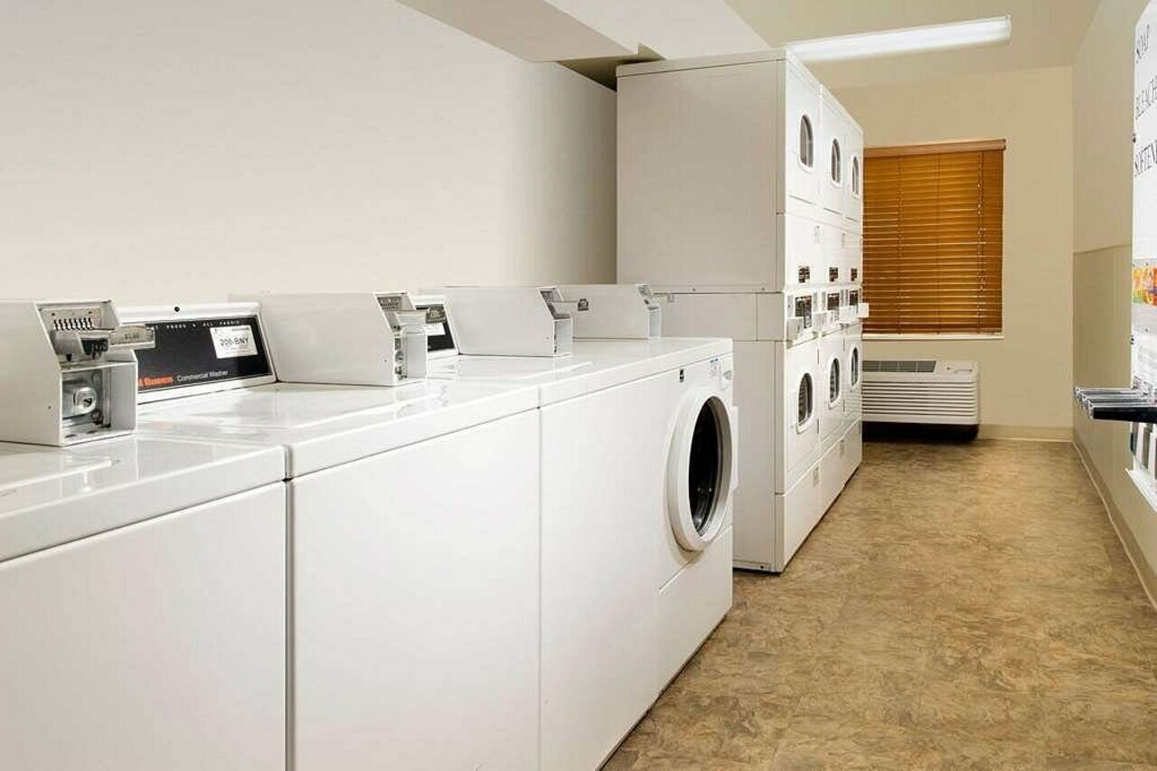 Фото WoodSpring Suites Tulsa