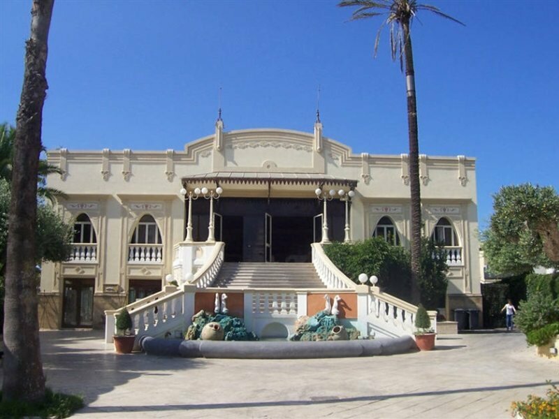 Фото Delfino Beach Hotel