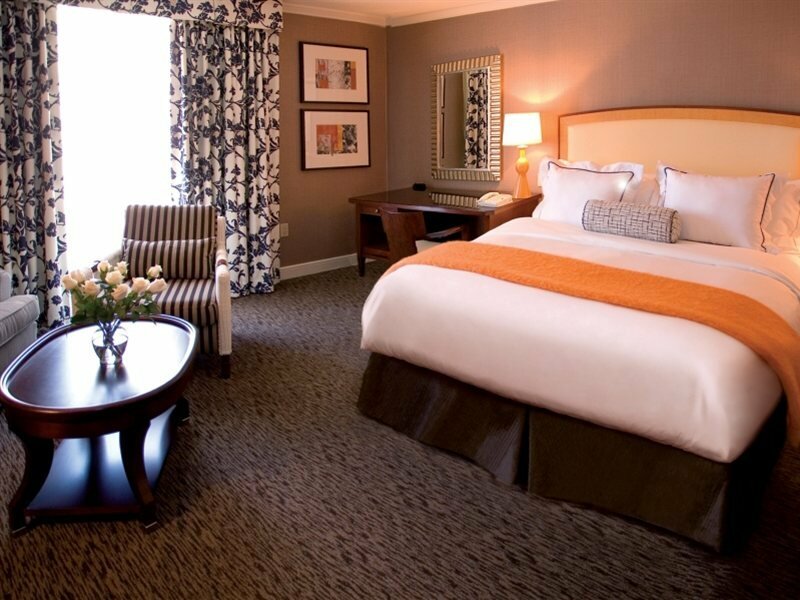 Фото The Yorkville Royal Sonesta