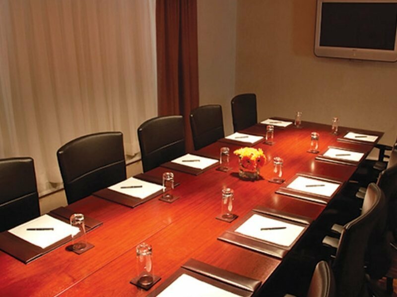 Фото The Yorkville Royal Sonesta