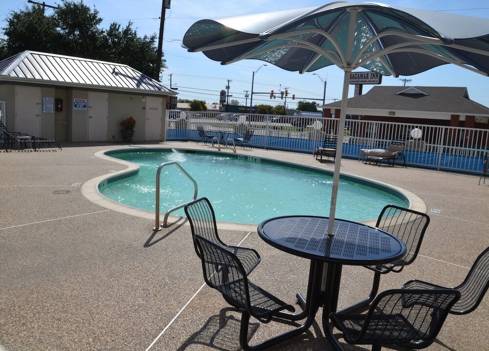 Фото FairBridge Inn & Suites Cleburne