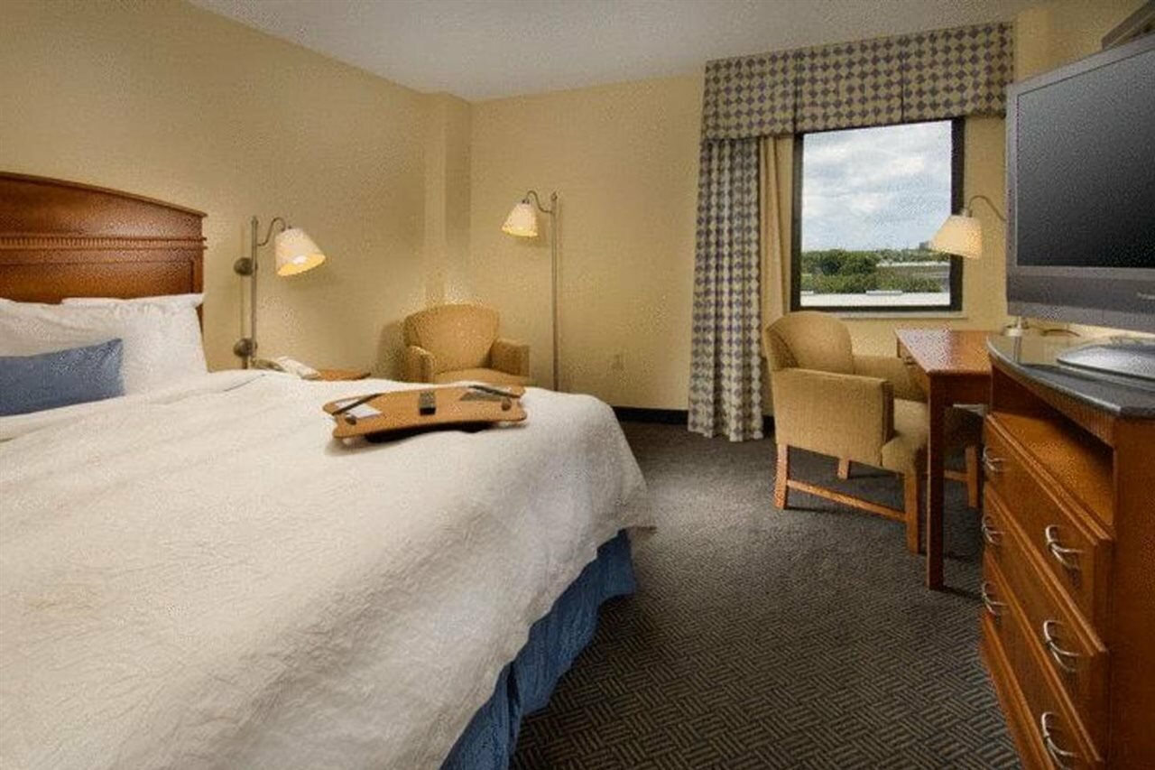 Фото Hampton Inn Miami-Airport West