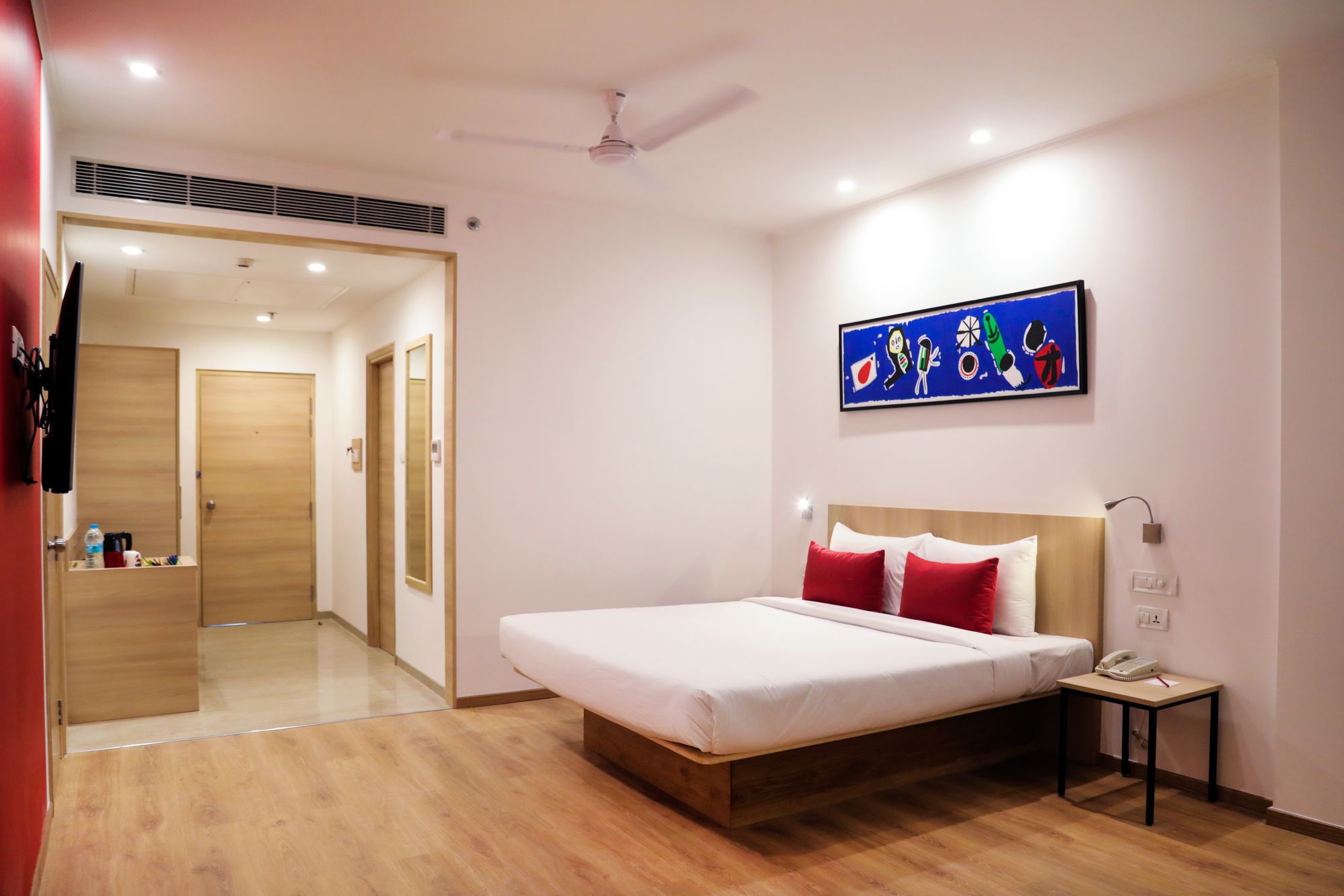 Фото Red Fox Hotel Dehradun