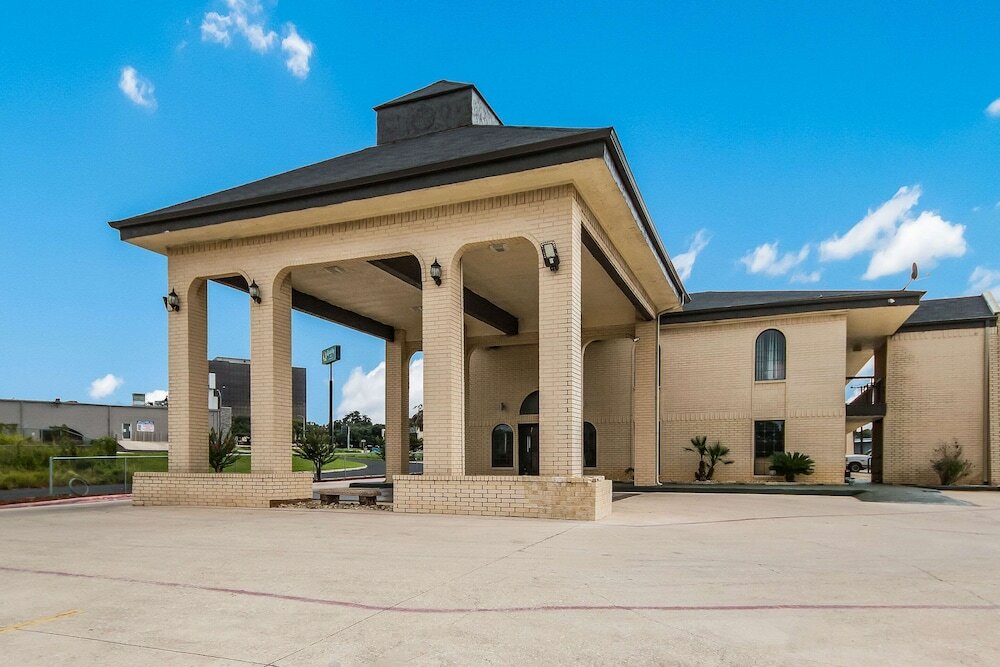 Фото Quality Inn Near Medical Center