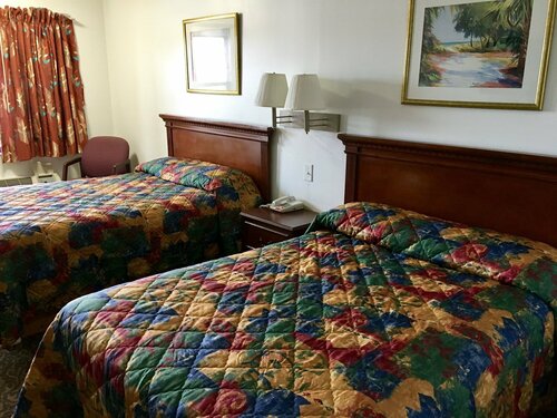 Гостиница East Lake Inn в Тампе
