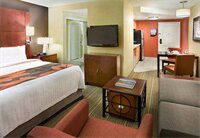 Фото Residence Inn by Marriott Calgary Airport