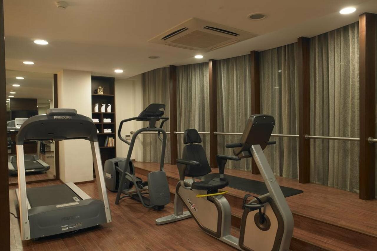 Фото BluPetal - A Business Hotel