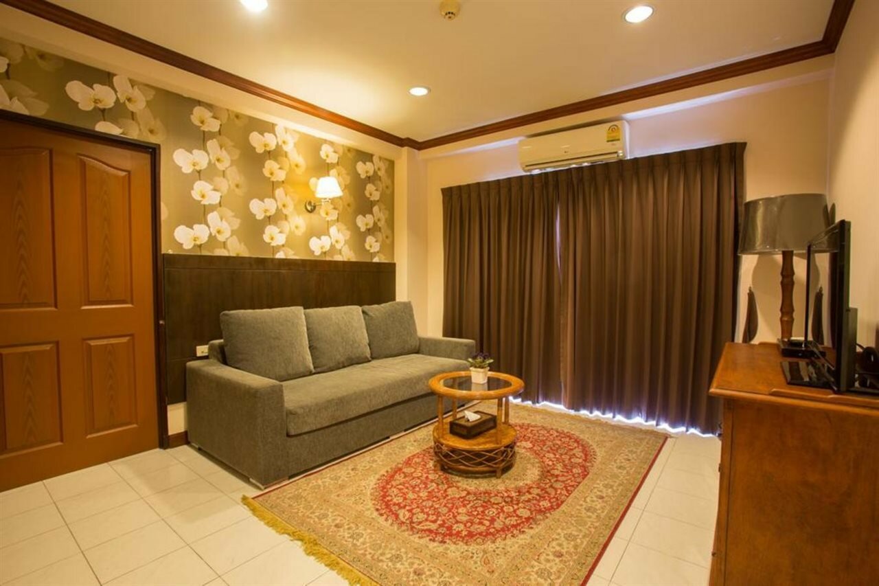 Фото Inn House Hotel