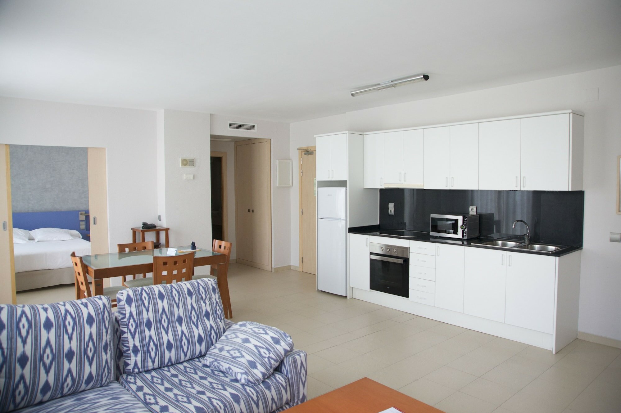 Фото Atenea Park Suites Apartaments