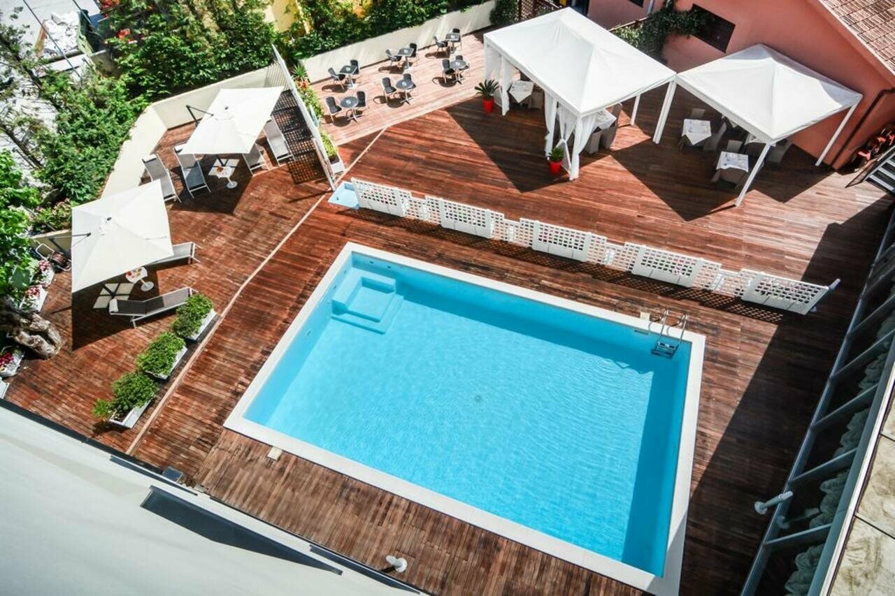 Фото отеля 3