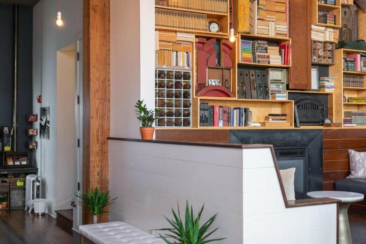 Фото Selina Commodore Astoria