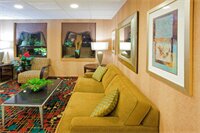 Фото Holiday Inn Express Fairfax - Arlington Boulevard, an Ihg Hotel