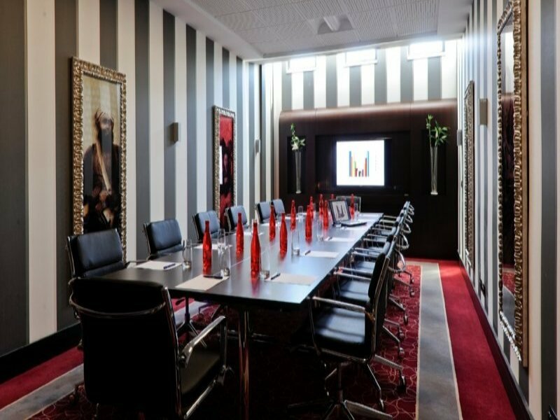 Фото Crowne Plaza Montpellier Corum