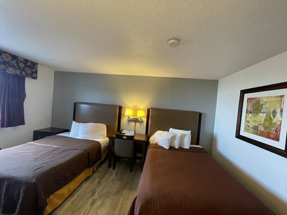 Фото Magnuson Hotel Fort Wayne North – Coliseum