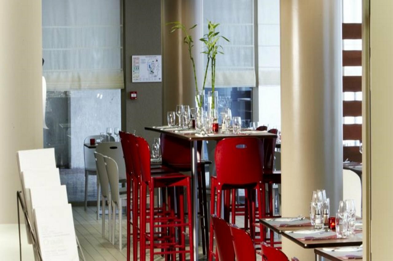 Фото Hotel Campanile Paris Ouest Chaville