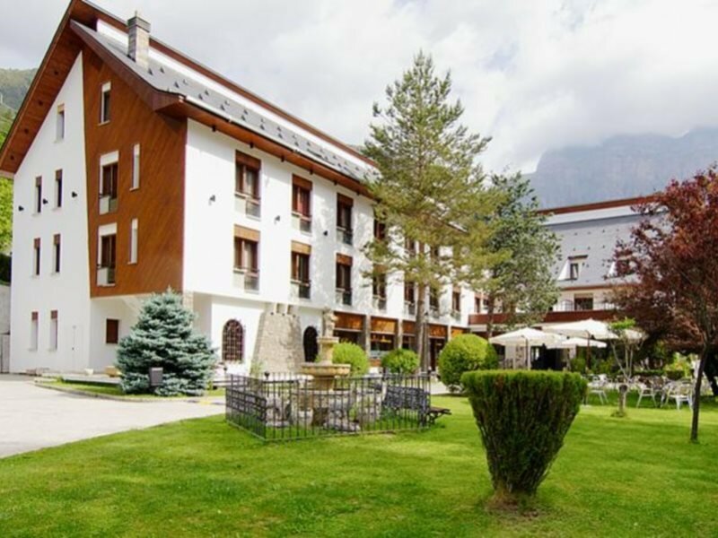 Фото Hotel Silken Ordesa