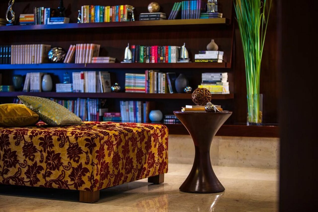 Фото Renaissance Shanghai Zhongshan Park Hotel