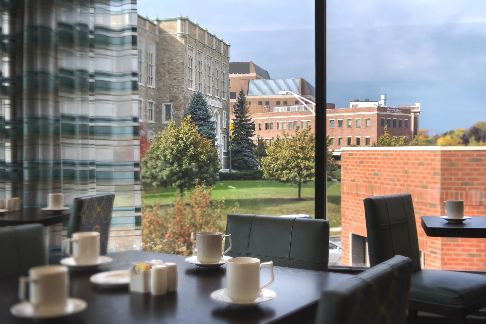 Фото Hilton Garden Inn Albany Medical Center