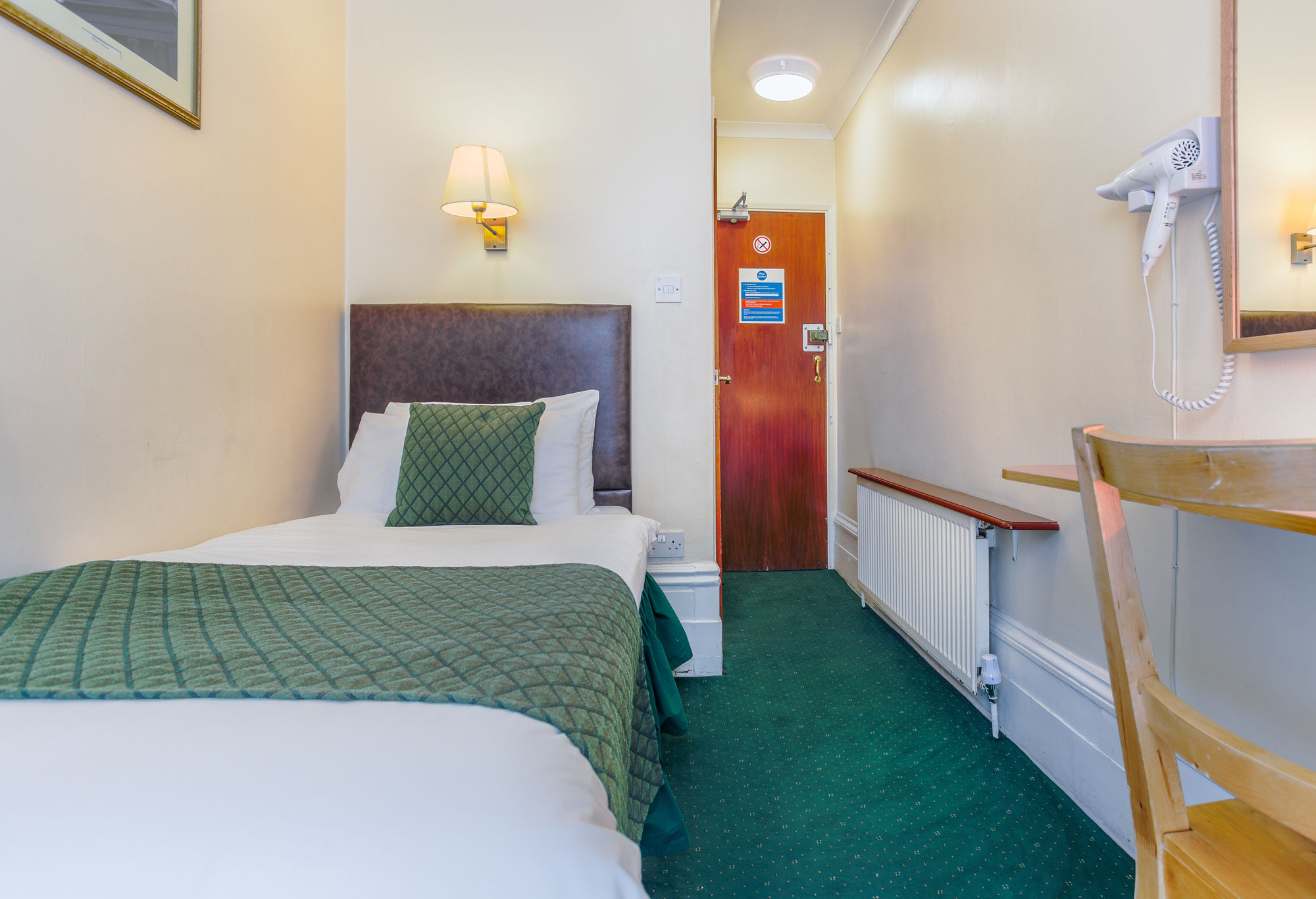 Фото London Town Hotel