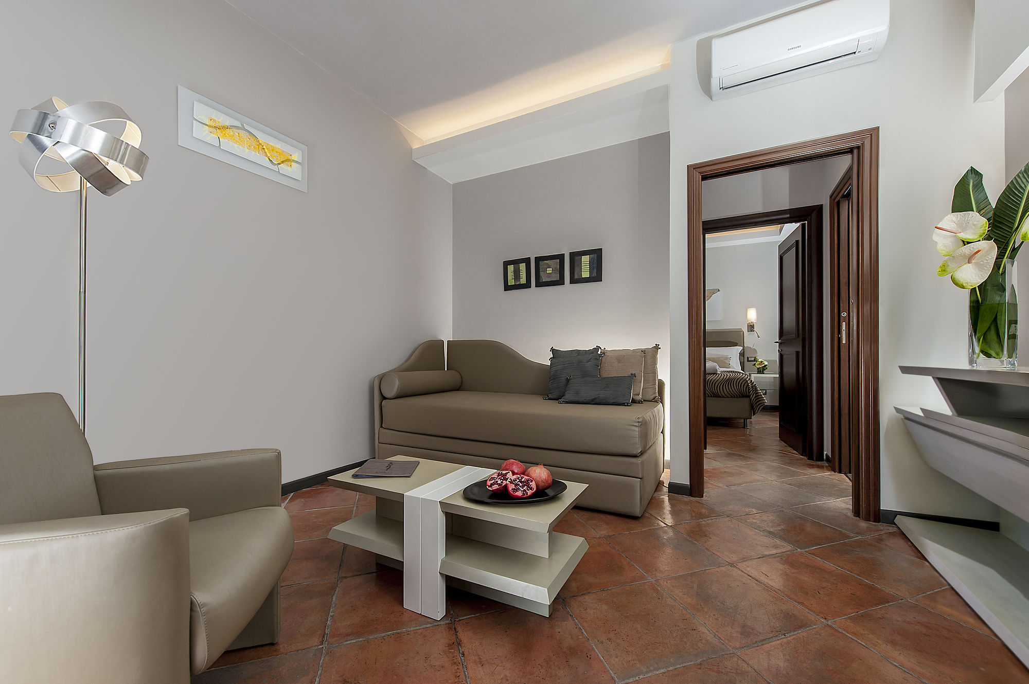 Фото Daphne Luxury Suites