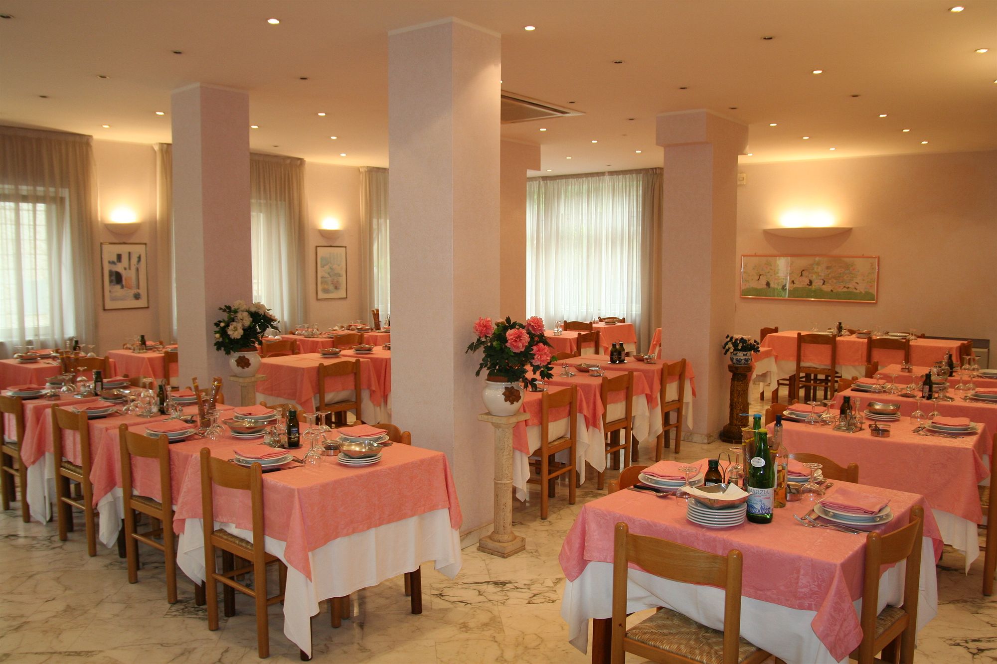 Фото Hotel Elena