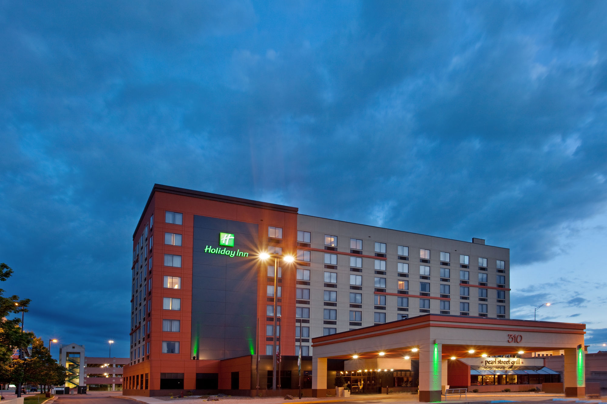 Фото Holiday Inn Grand Rapids Downtown, an Ihg Hotel
