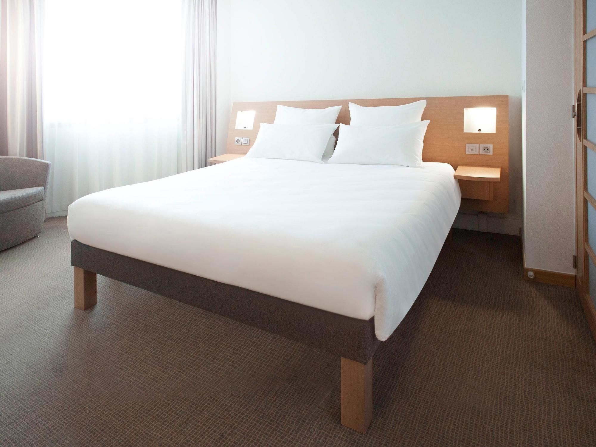 Фото Novotel La Rochelle Centre