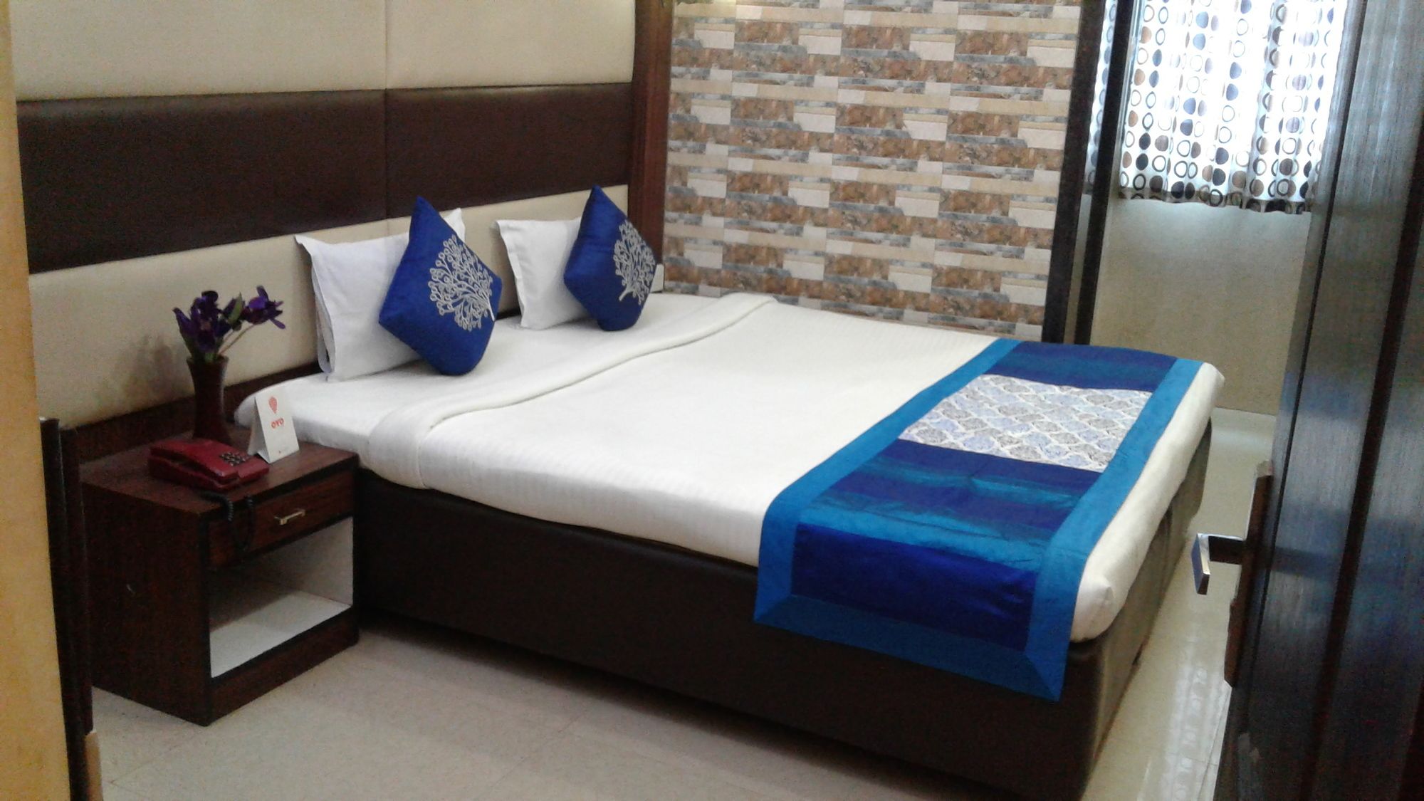 Фото Hotel Diamond Suites