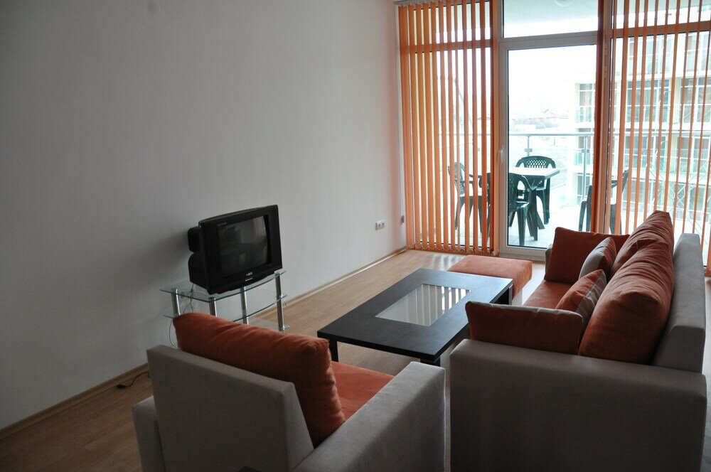 Фото Sunny Holiday Apartments