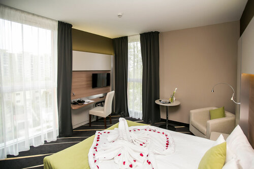 Гостиница Best Western Plus Lakeside Hotel в Секешфехерваре
