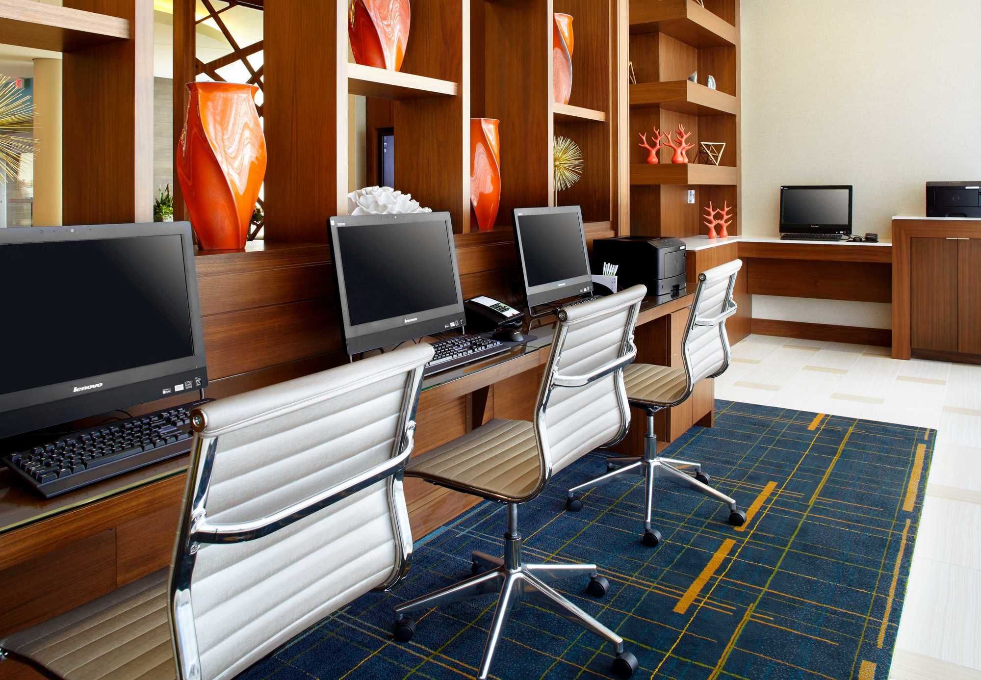 Фото Courtyard Orlando Lake Nona