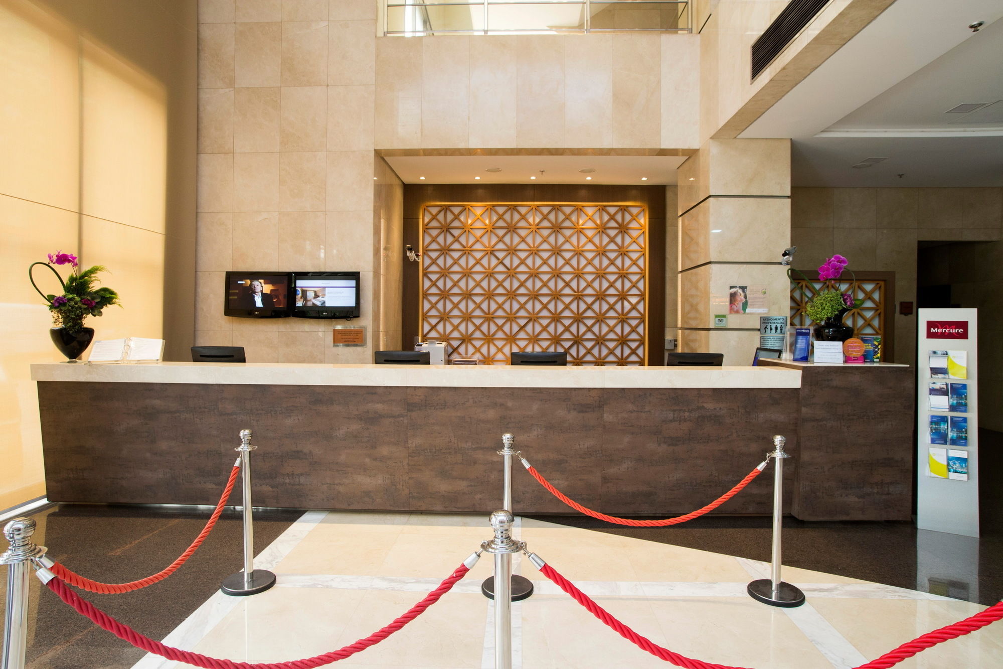 Фото Mercure Belo Horizonte Lourdes