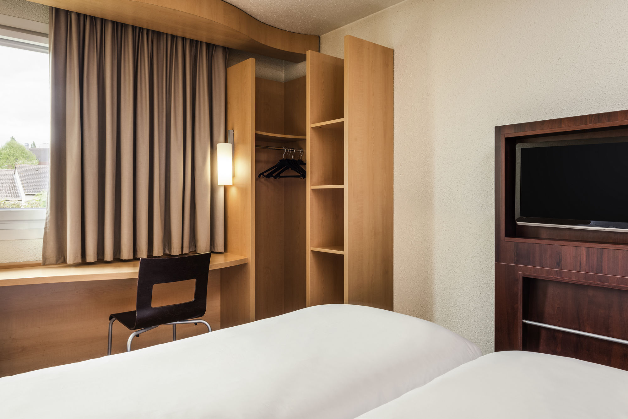 Фото Ibis Cergy Pontoise Le Port