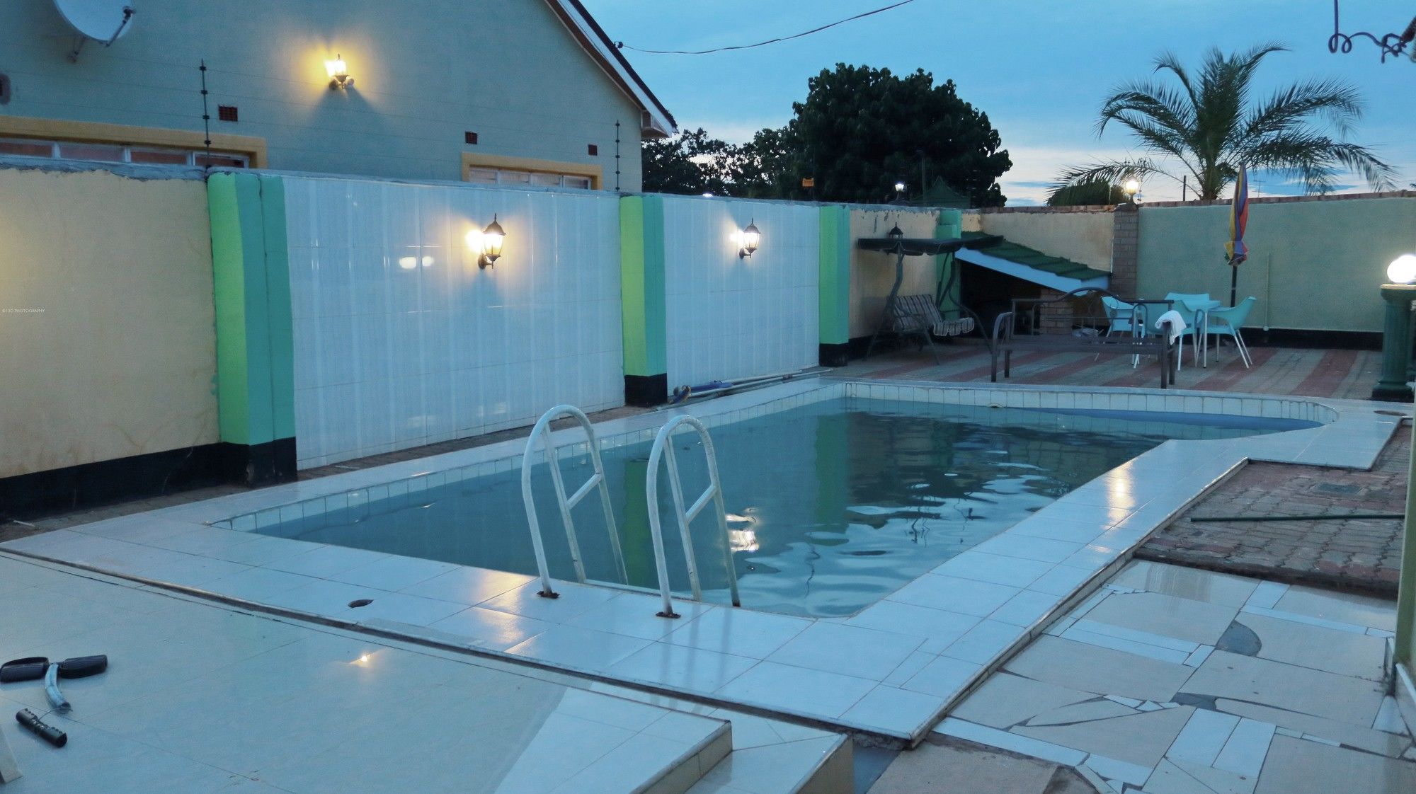 Фото Km Executive Lodge