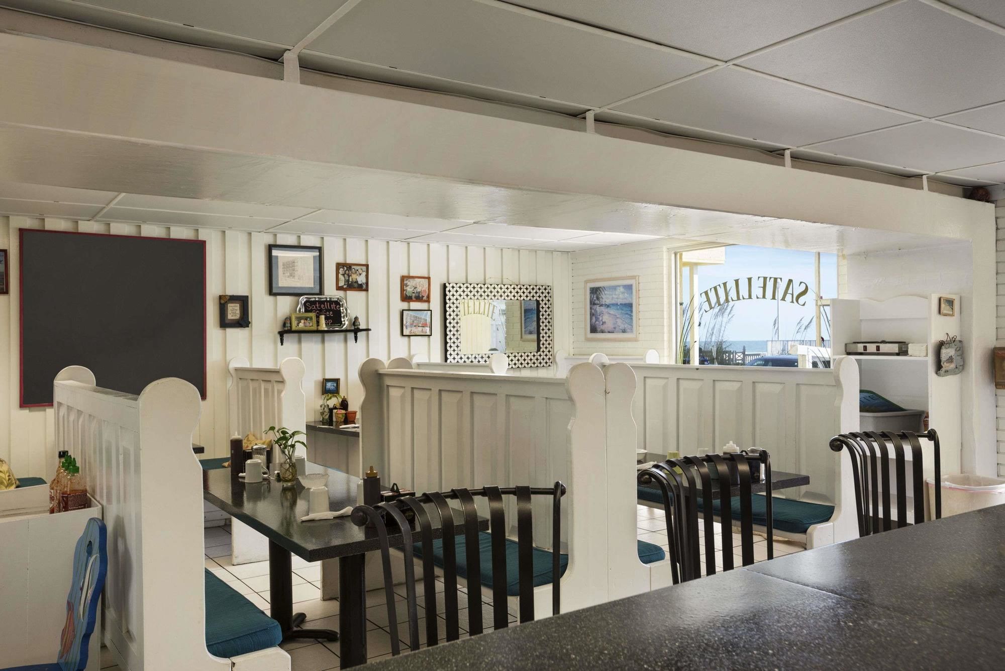 Фото Howard Johnson by Wyndham Ocean City Oceanfront