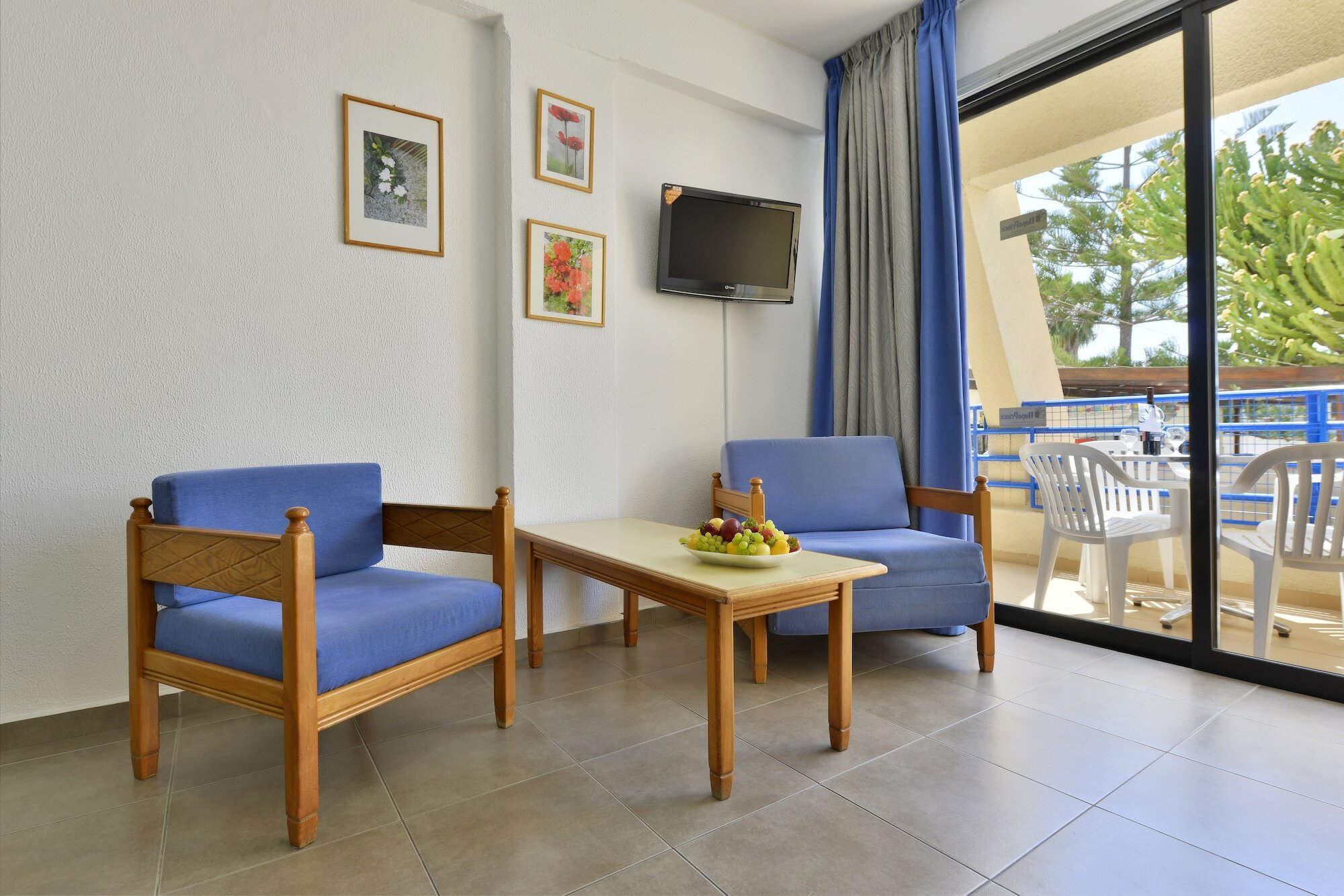 Фото Апартаменты Napa Prince Hotel