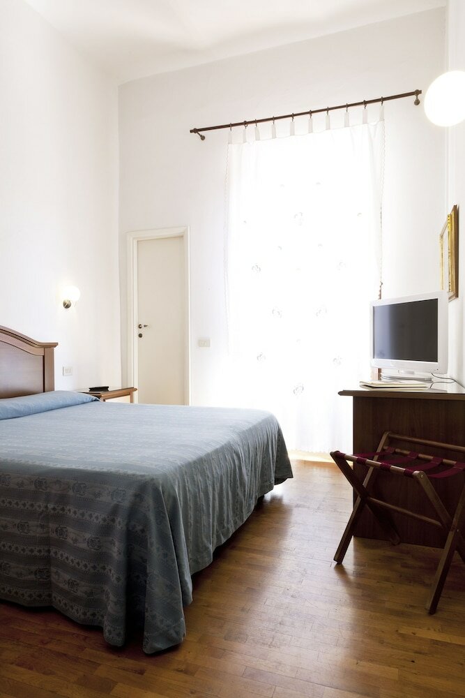 Фото Hotel Savoia E Campana