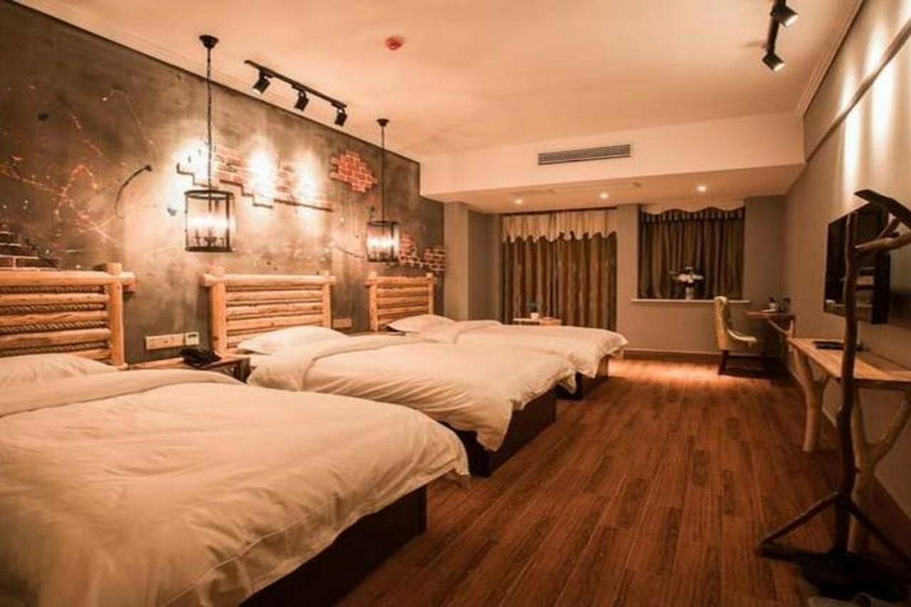 Фото Zhangjiajie Interval Time Travel Inn