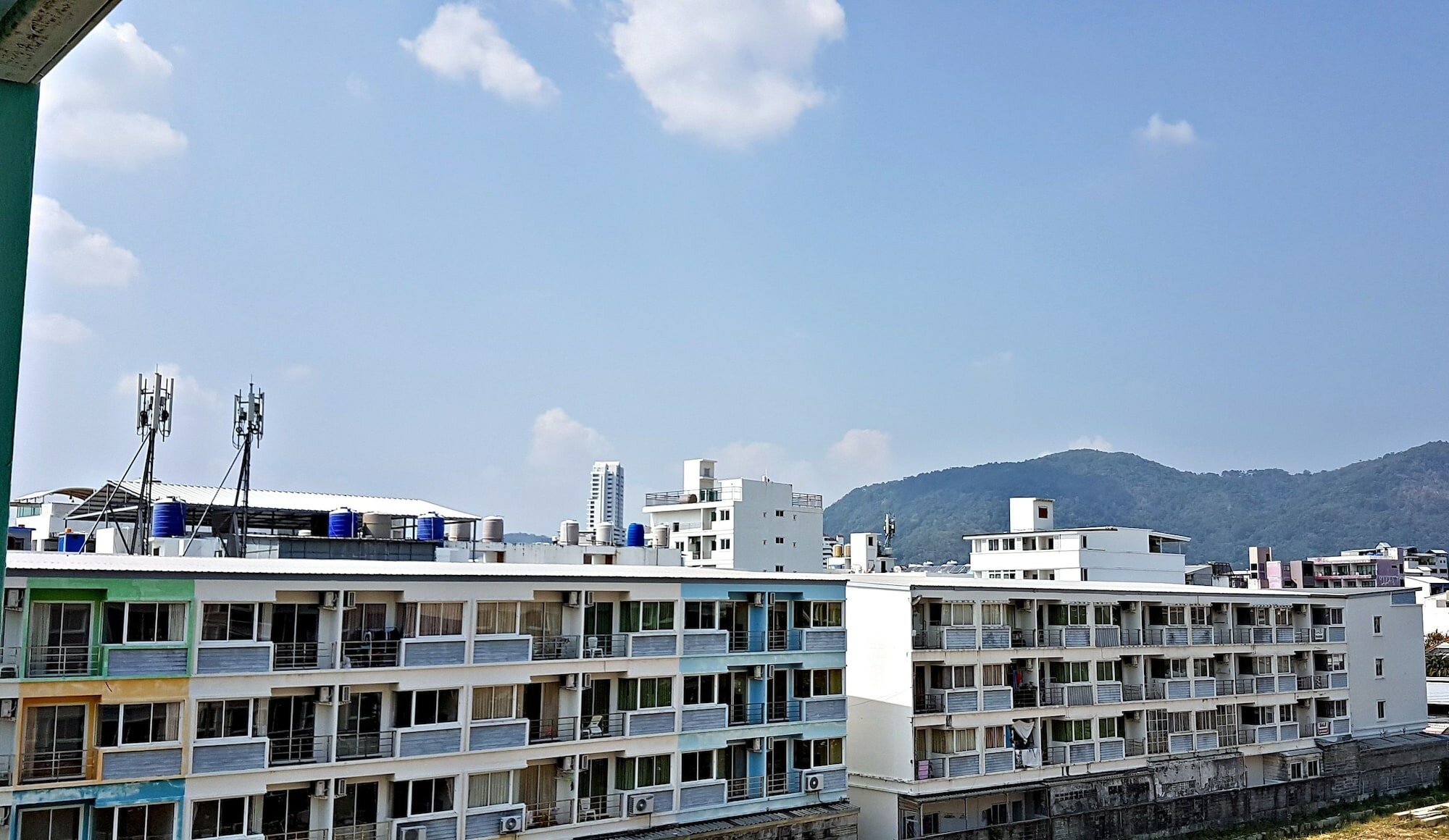 Фото Green Harbor Hotel & Service Apartment