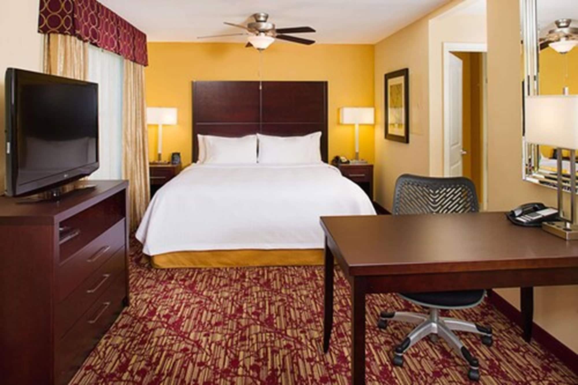 Фото Homewood Suites by Hilton Carle Place - Garden City, NY