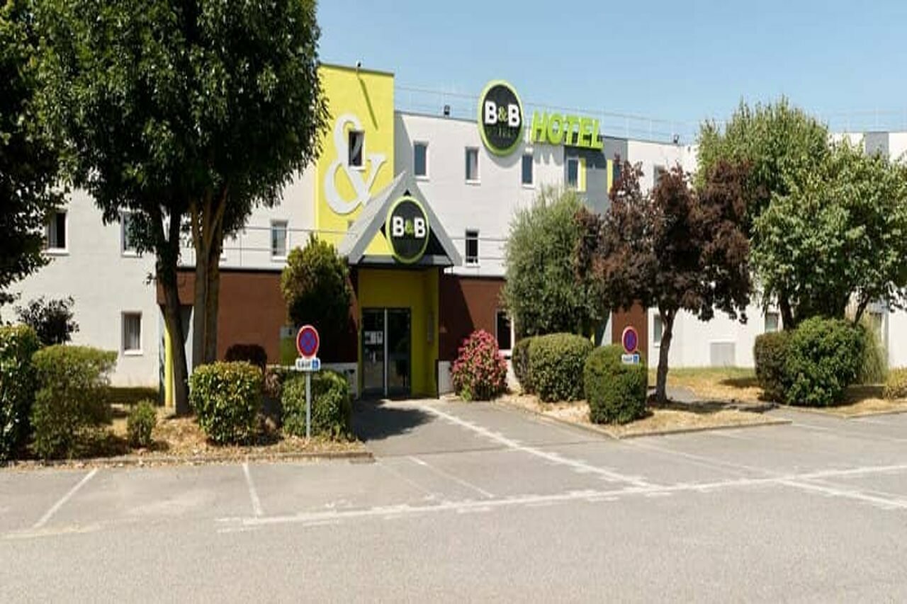 Фото B&b Hotel Evry Lisses 1