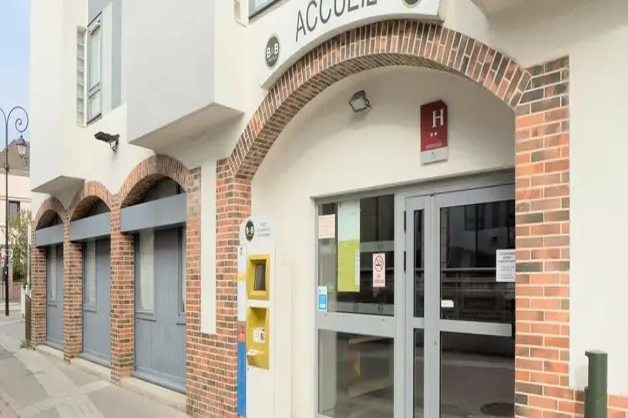 Фото B&b Hotel Dreux Centre