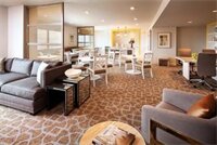 Фото Sheraton McKinney Hotel