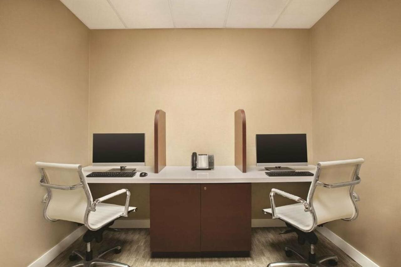 Фото Radisson Toronto Airport West