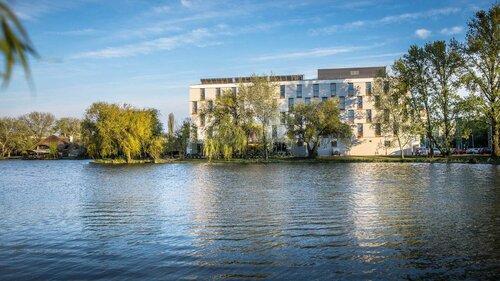 Гостиница Best Western Plus Lakeside Hotel в Секешфехерваре