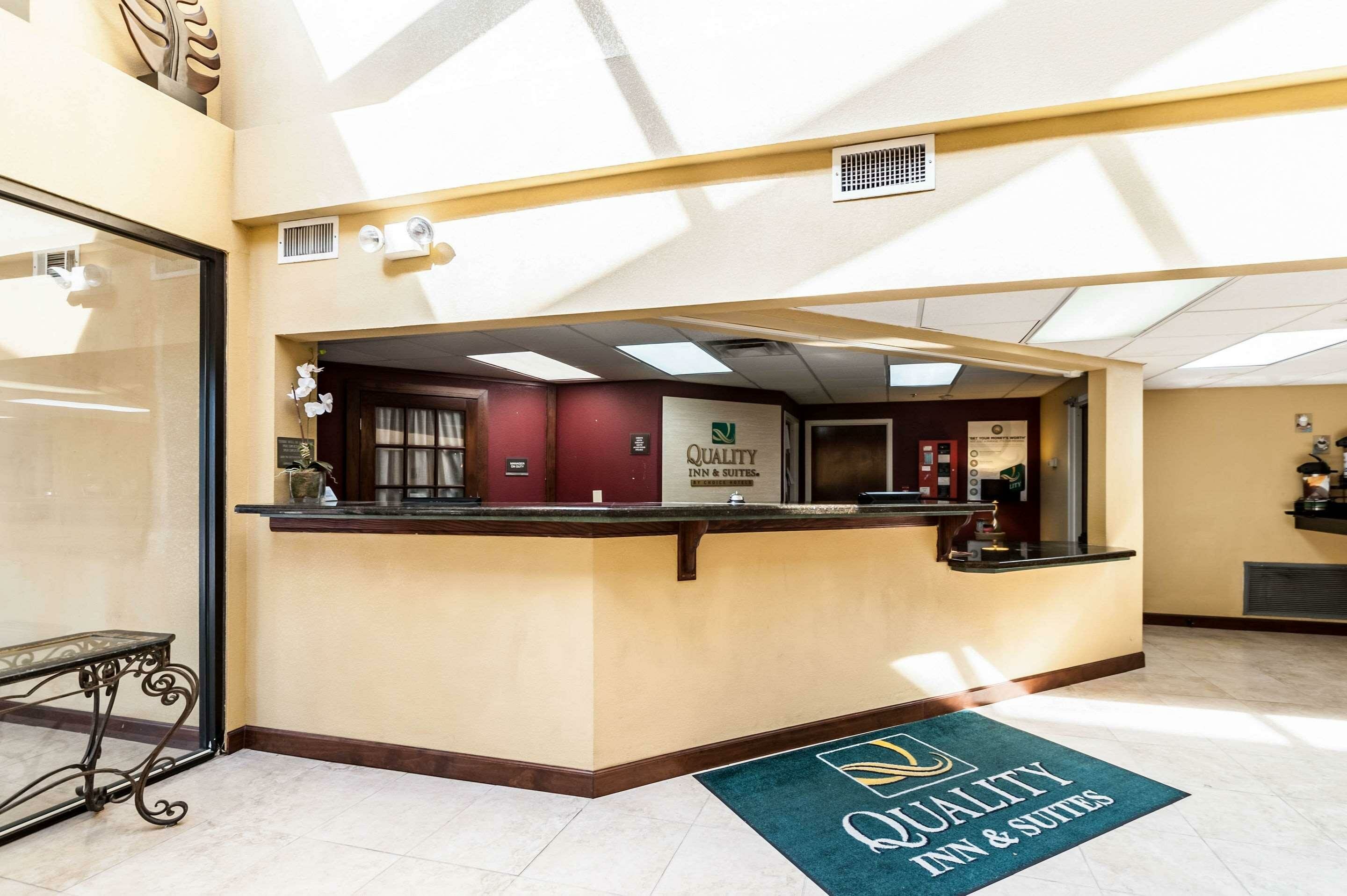 Фото Quality Inn & Suites Lafayette